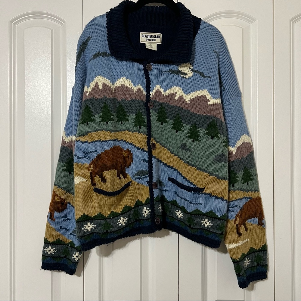 VINTAGE RARE L Cozy Fall Winter Buffalo Outdoor Scene Knit Cardigan